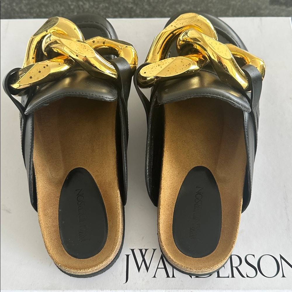 JW Anderson Black Calf Tresor Golf Chain Loafer
Women’s size 41 - Picture 8 of 9